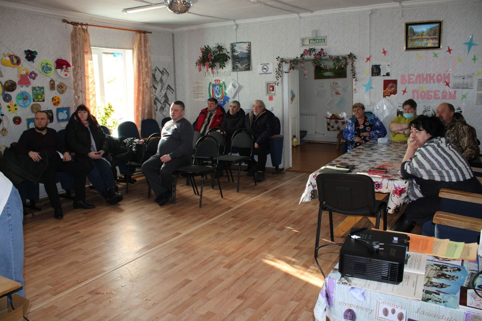 Команда проекта «Ханты-Мансийский район Территория заботы» проводит обучение и консультирование